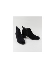 Black Boots of Middle Salt Ginova