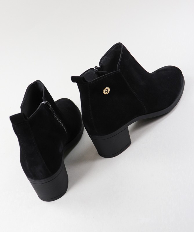 Ginova Medium Heeled Boots