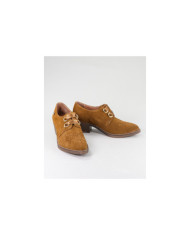 Botas Camel de Senhora Ginova com Laço de Cetim