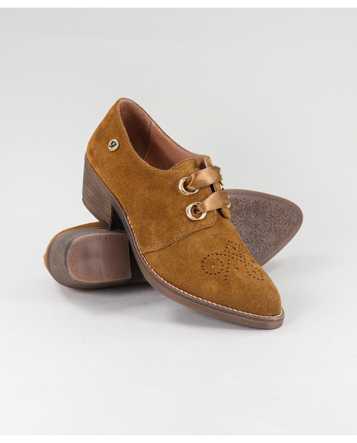 Camel de Senhora Ginova Boots with Satin Lace