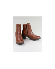 Botas Camel de Senhora Ginova com Correntes