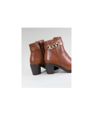 Camel Boots of Lady Ginova with Chains