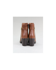 Camel Boots of Lady Ginova with Chains