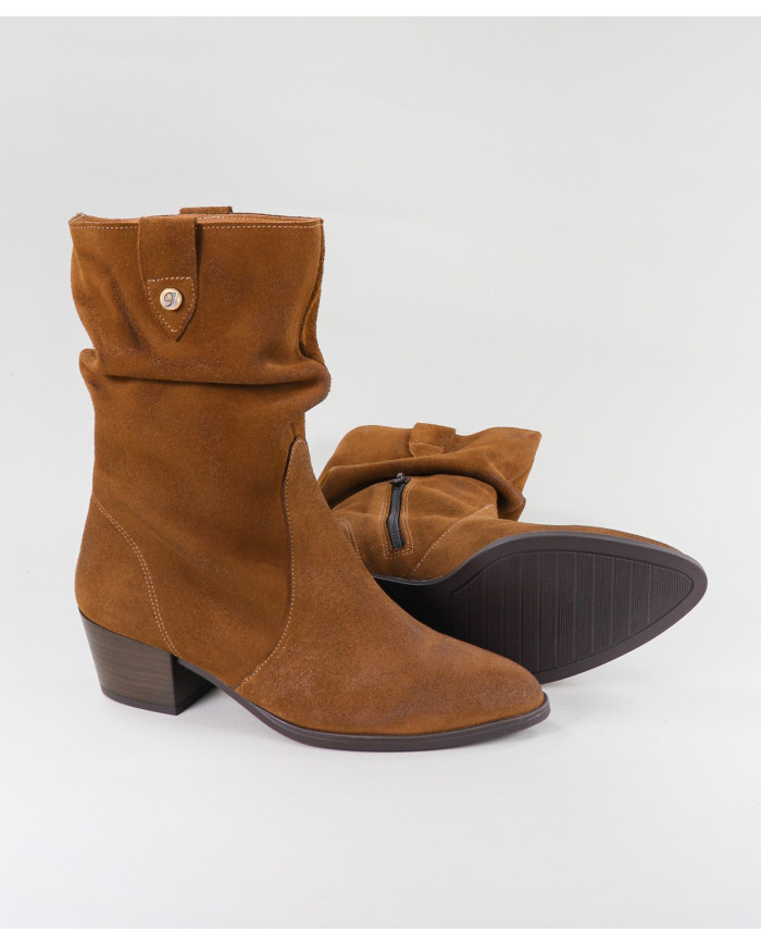 Camel Boots of Cano Alto Ginova with Clasp