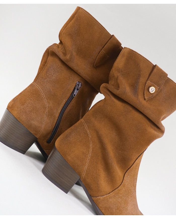 Botas Cano Alto Ginova con Fecho