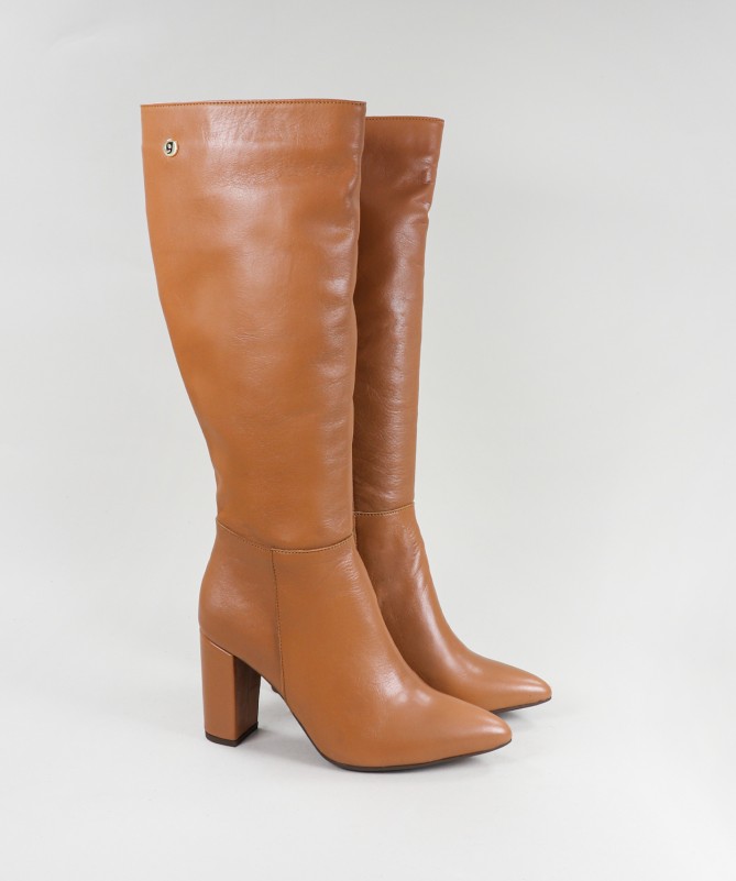 Botas Camel de Cano Alto Ginova Elegantes