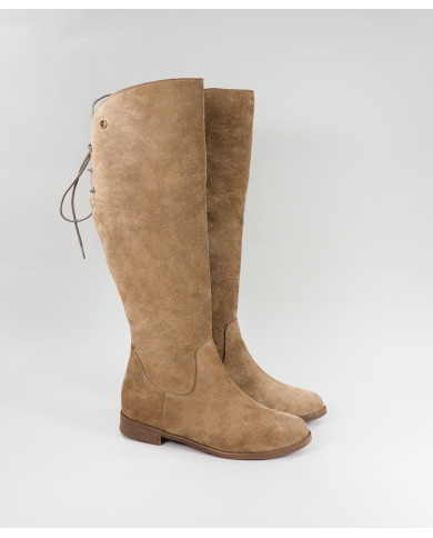 Botas Rasas con Cano Alto Ginova