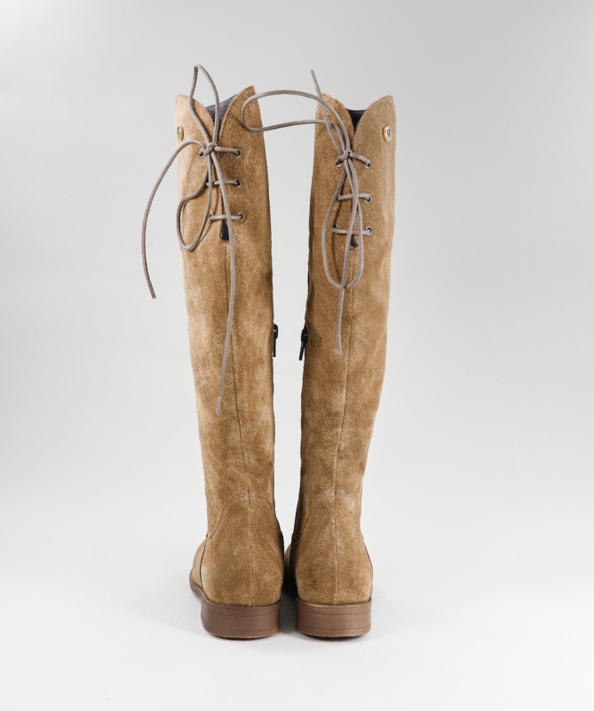 Botas Rasas Taupe com Cano Alto Ginova