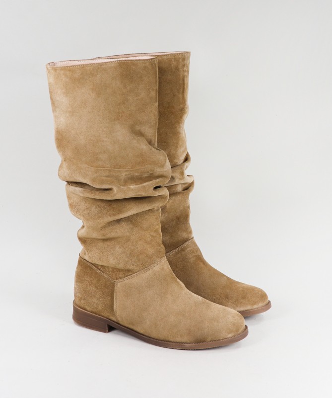 Botas Taupe de Cano Alto Ginova Confortáveis