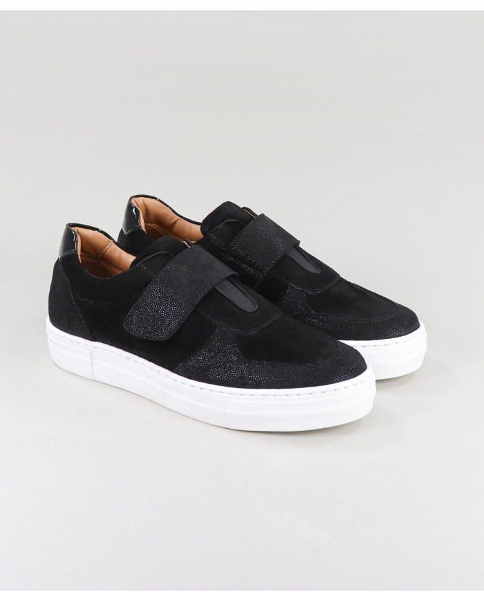 Black Lady Ginova shoes with Velcro