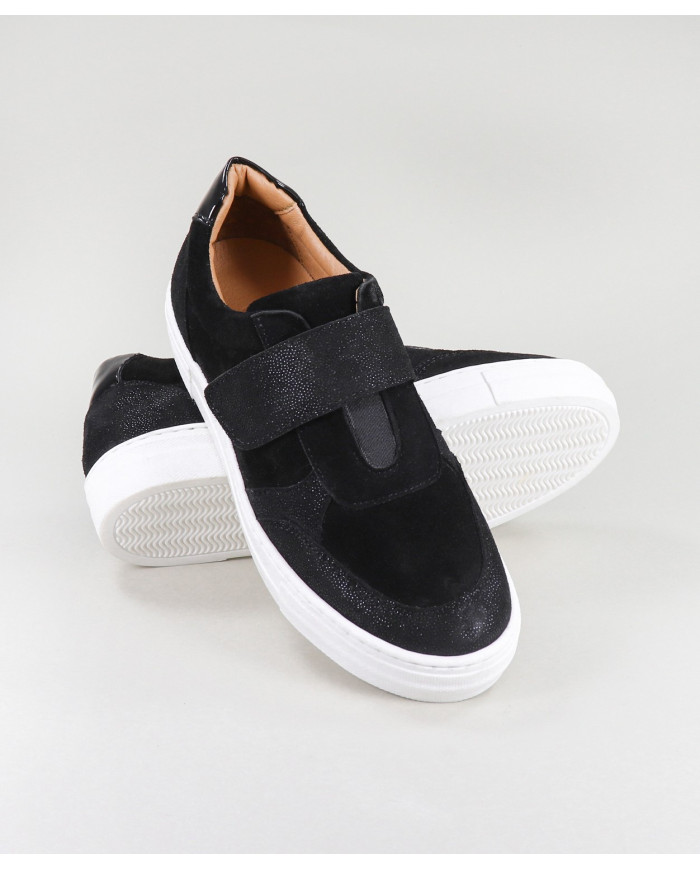 Black Lady Ginova shoes with Velcro