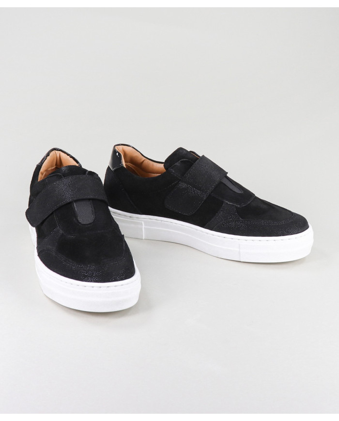 Black Lady Ginova shoes with Velcro