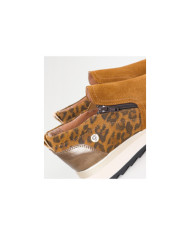 Lady Ginova shoes with Close on the Lateral