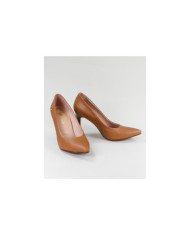 Stilettos Camel de Senhora Ginova em Pele