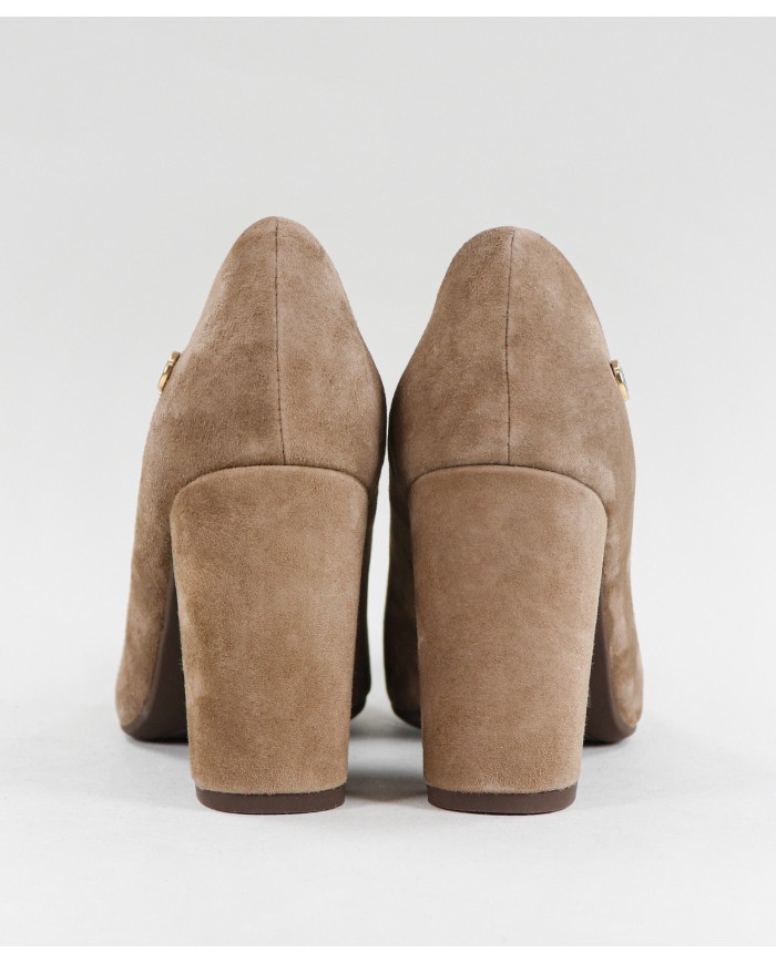 Lady Ginova Taupe Shoes with Square Tacon