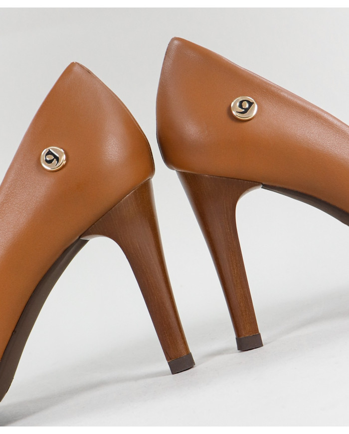 Stilettos Camel de Senhora Ginova in Pele