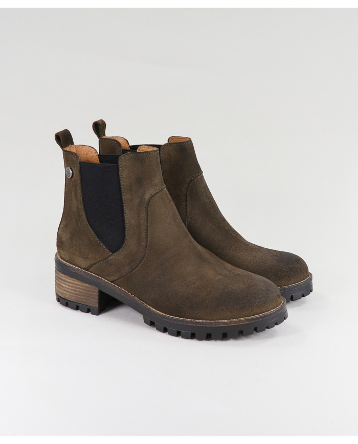 Green Boots of Ms. Ginova with Elastic in the Laterals