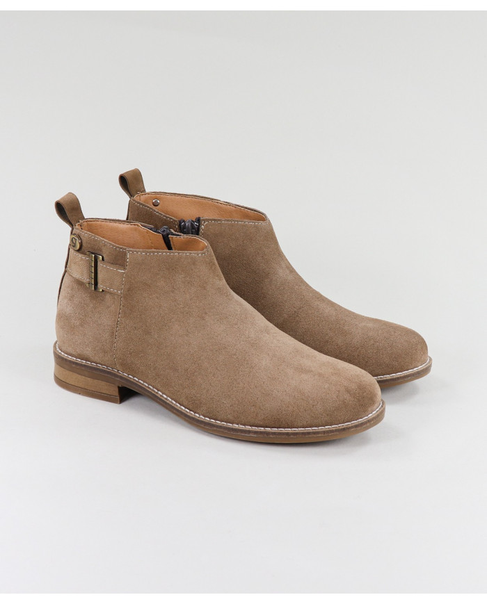 Taupe Boots of Lady Ginova with Side Buckle