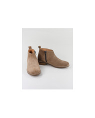 Taupe Boots of Lady Ginova with Side Buckle