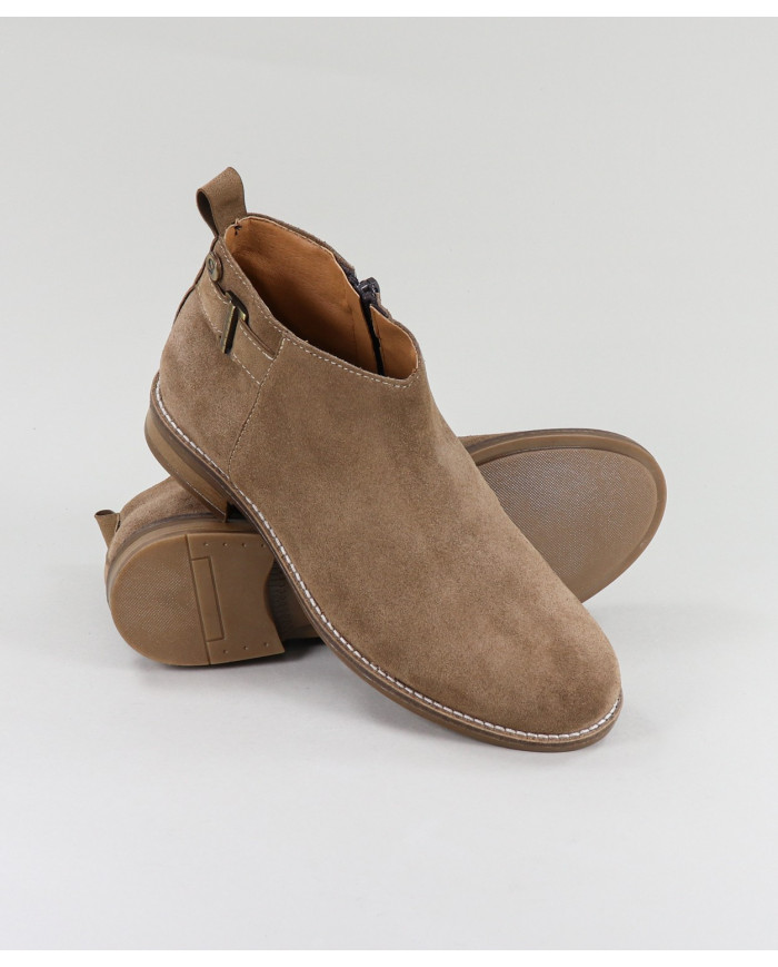 Taupe Boots of Lady Ginova with Side Buckle