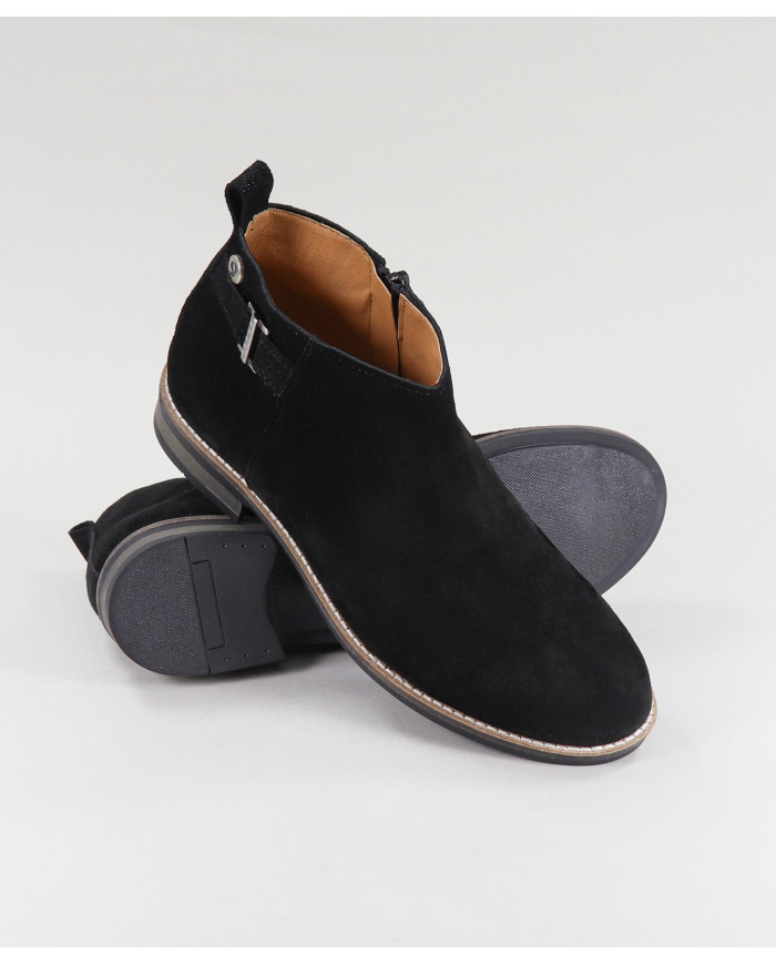 Miss Ginova Black Boots with Side Buckle