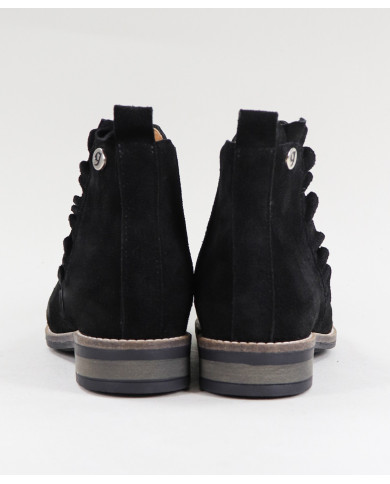 Botas de Senhora Ginova com Folhos