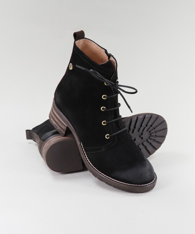 Ginova Women Boots With Laces