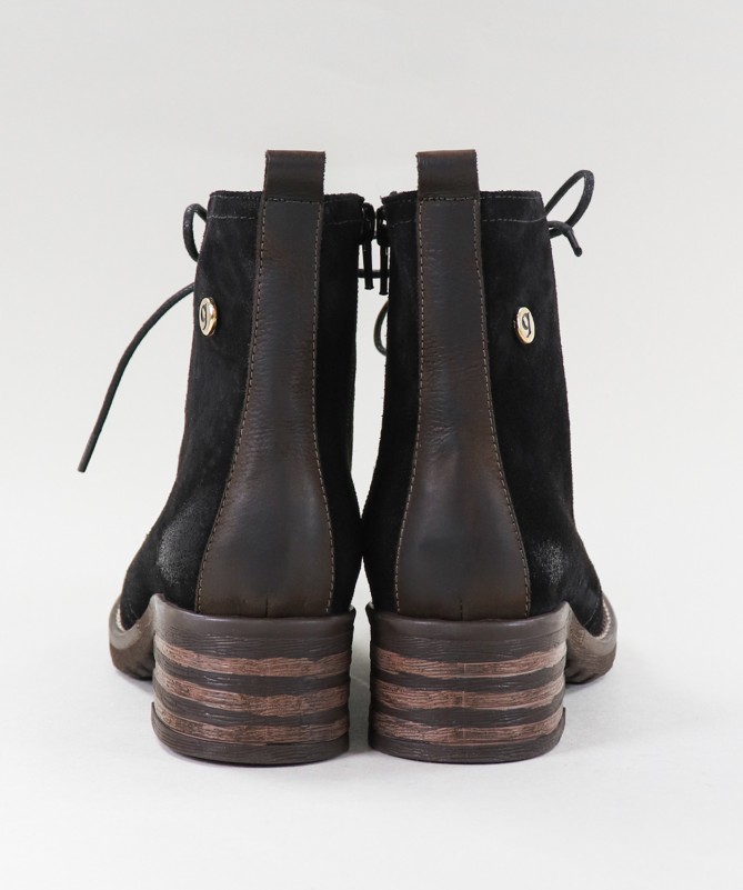 Ginova Women Boots With Laces