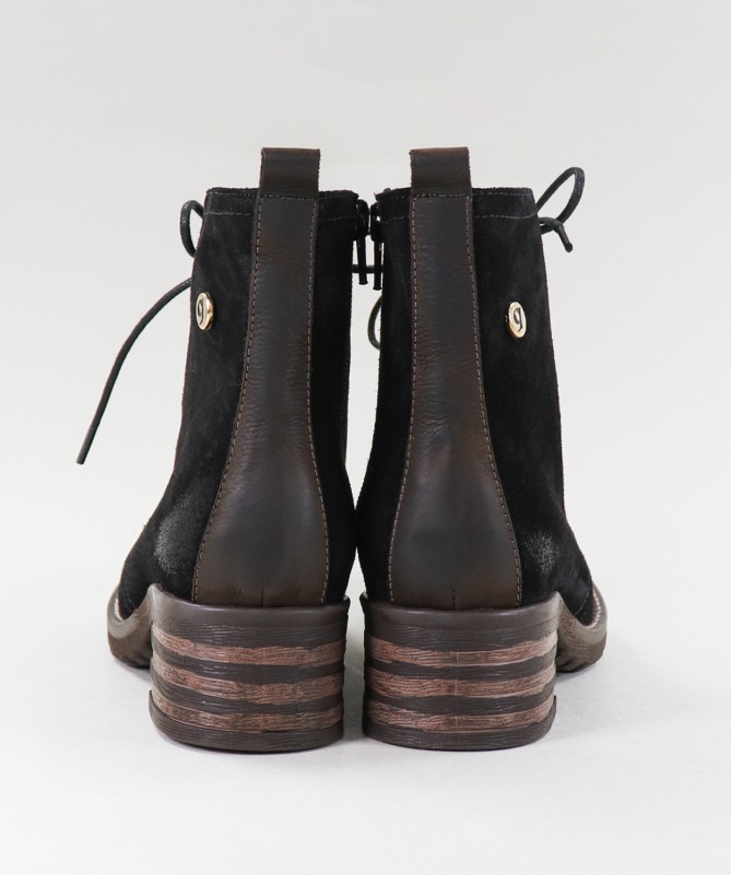 Botas Pretas de Senhora Ginova com Atacadores