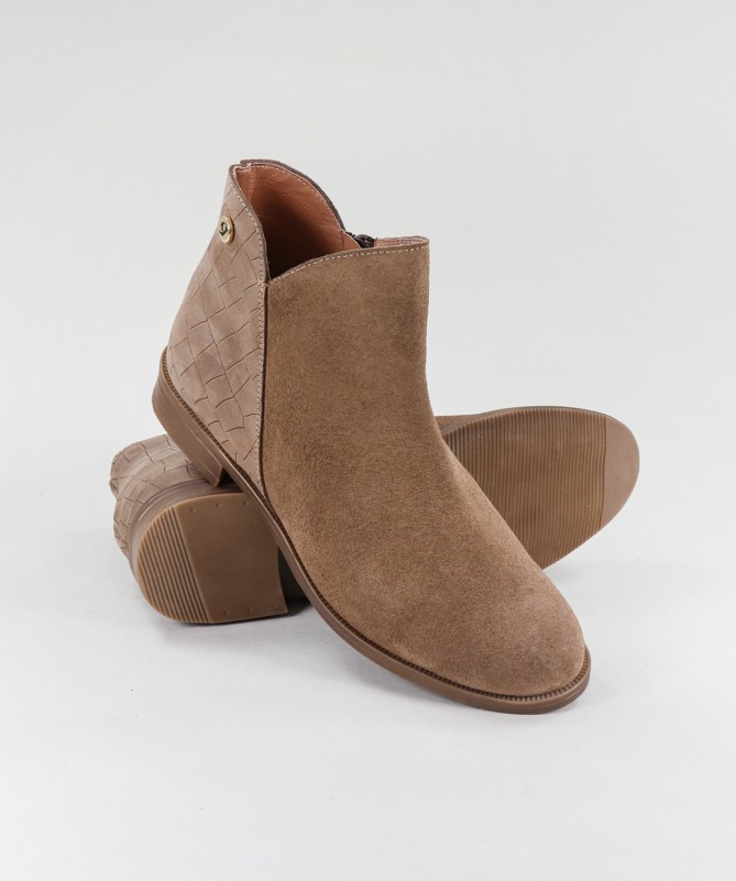 Botas Taupe de Senhora Ginova com Fecho