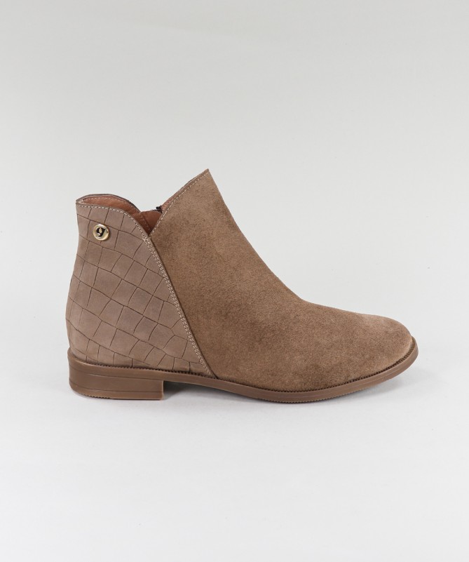 Botas Taupe de Senhora Ginova com Fecho