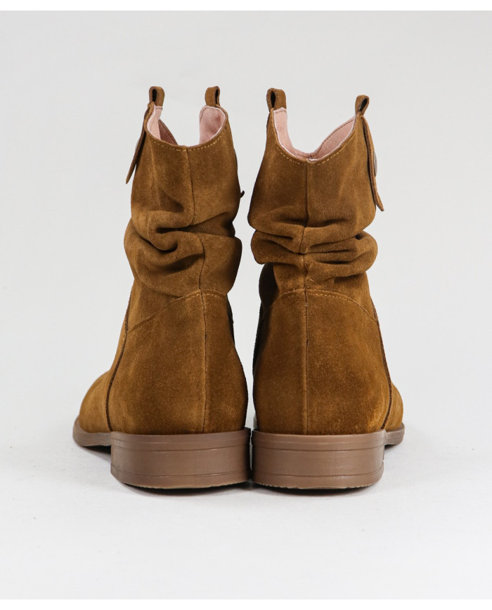 Camel Boots of Lady Ginova with Handles