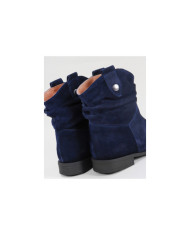 Blue Boots of Lady Ginova with Handles