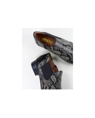 Mistress Ginova Buttons from Ponta Bicuda with Standard