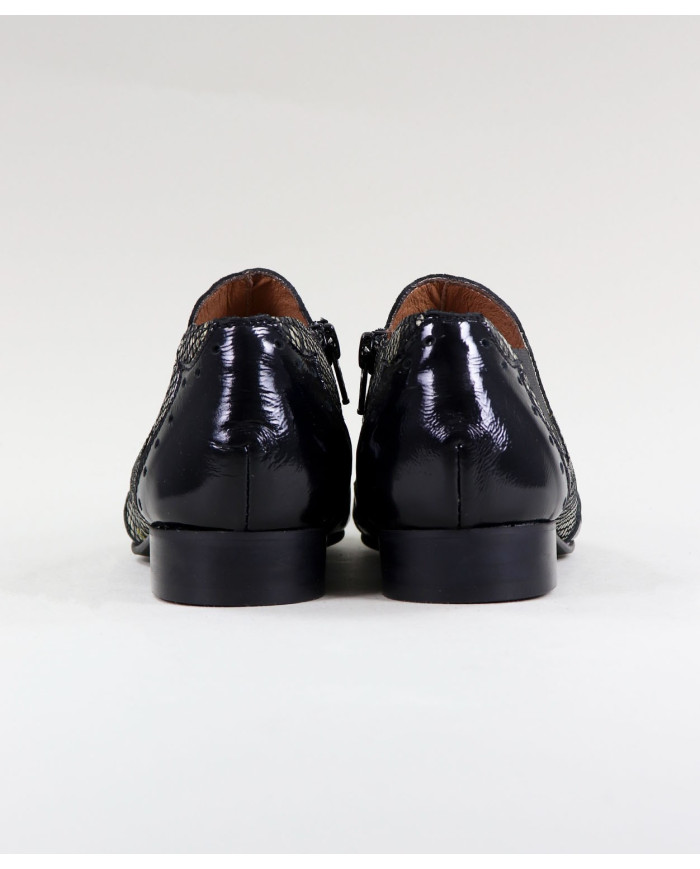 Mistress Ginova Buttons from Ponta Bicuda with Standard