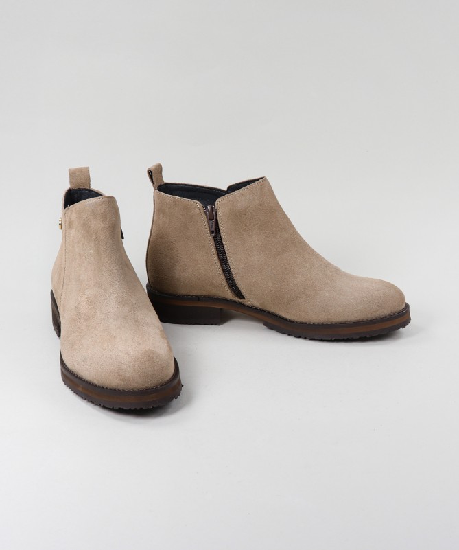 Botas Taupe de Senhora Ginova com Fecho