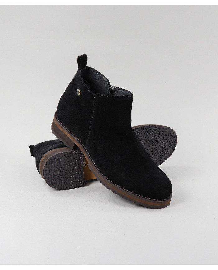 Black Boots of Lady Ginova with Fecho