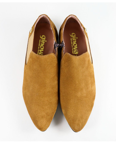 Botins de Senhora Ginova de Ponta Bicuda