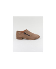 Taupe Shoes of Lady Ginova with Close on the Lateral