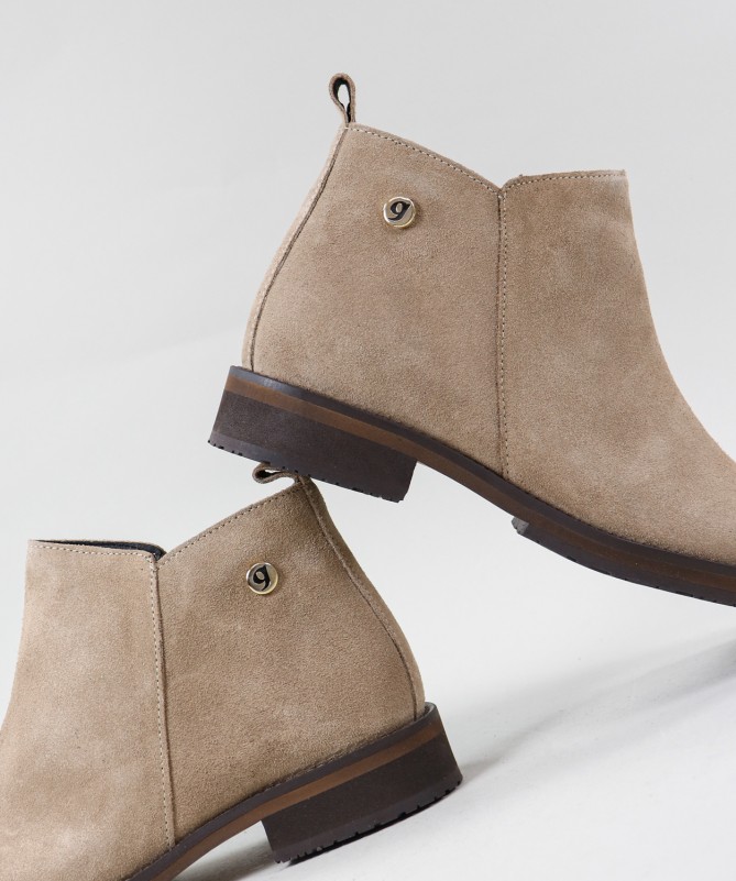 Botas Taupe de Senhora Ginova com Fecho