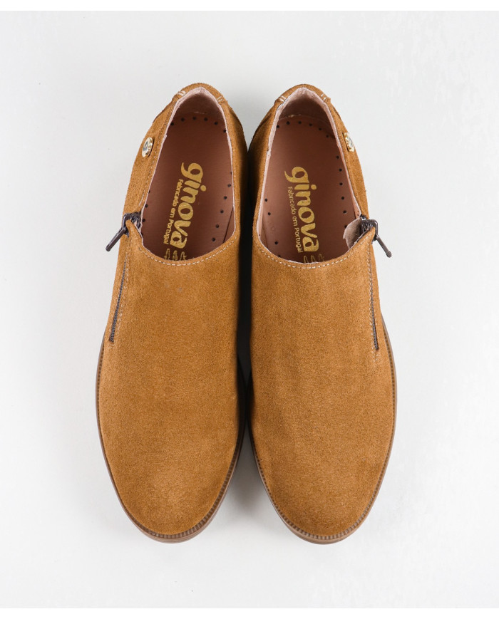 Camel Boots of Lady Ginova with Close on the Lateral