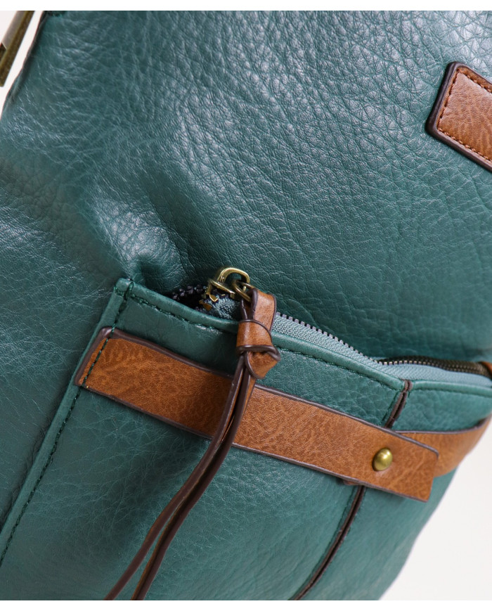 Mochila Verde de Senhora com Bolso Frontal