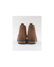 Camel Boots of Lady Ginova with Seams