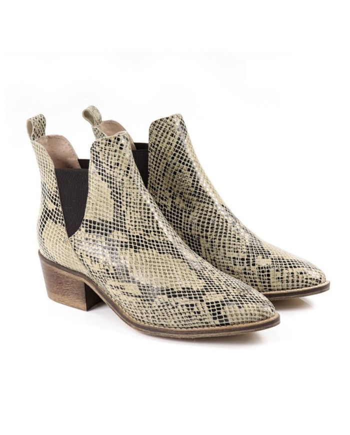 Women's Boots Medium Tacon Cobra with Elastic Ginova