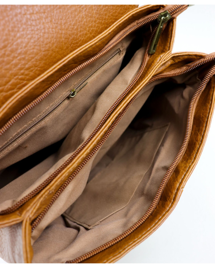 Mochila Camel de Senhora com Pormenor Metálico