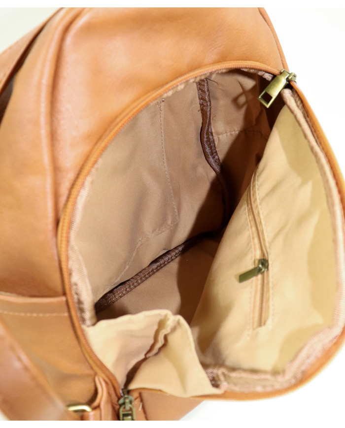 Mochila Camel de Senhora com Abertura Principal Atrás