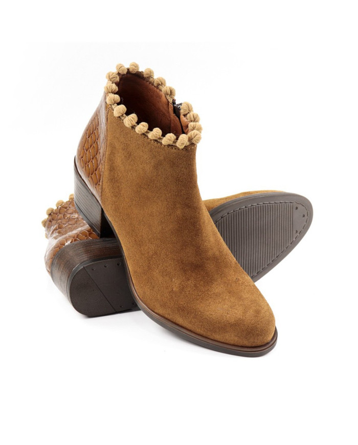 Botas de Senhora Camel com Aplicação às Bolas Ginova