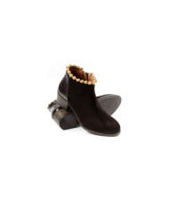 Botas de Senhora Castanhas com Aplicação às Bolas Ginova