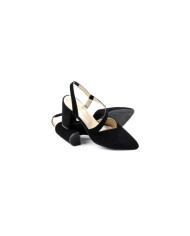 Women's Sandals Ginova Black with Stylish Cut