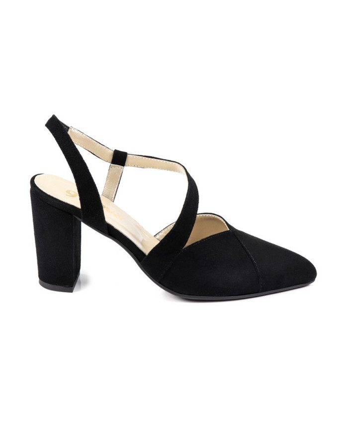 Sandalias de mujeres Ginova con cortes elegantes